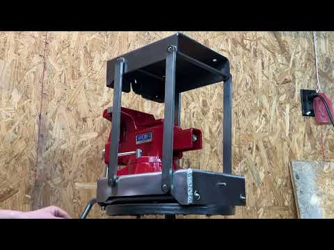 The Tool Swing - Vise