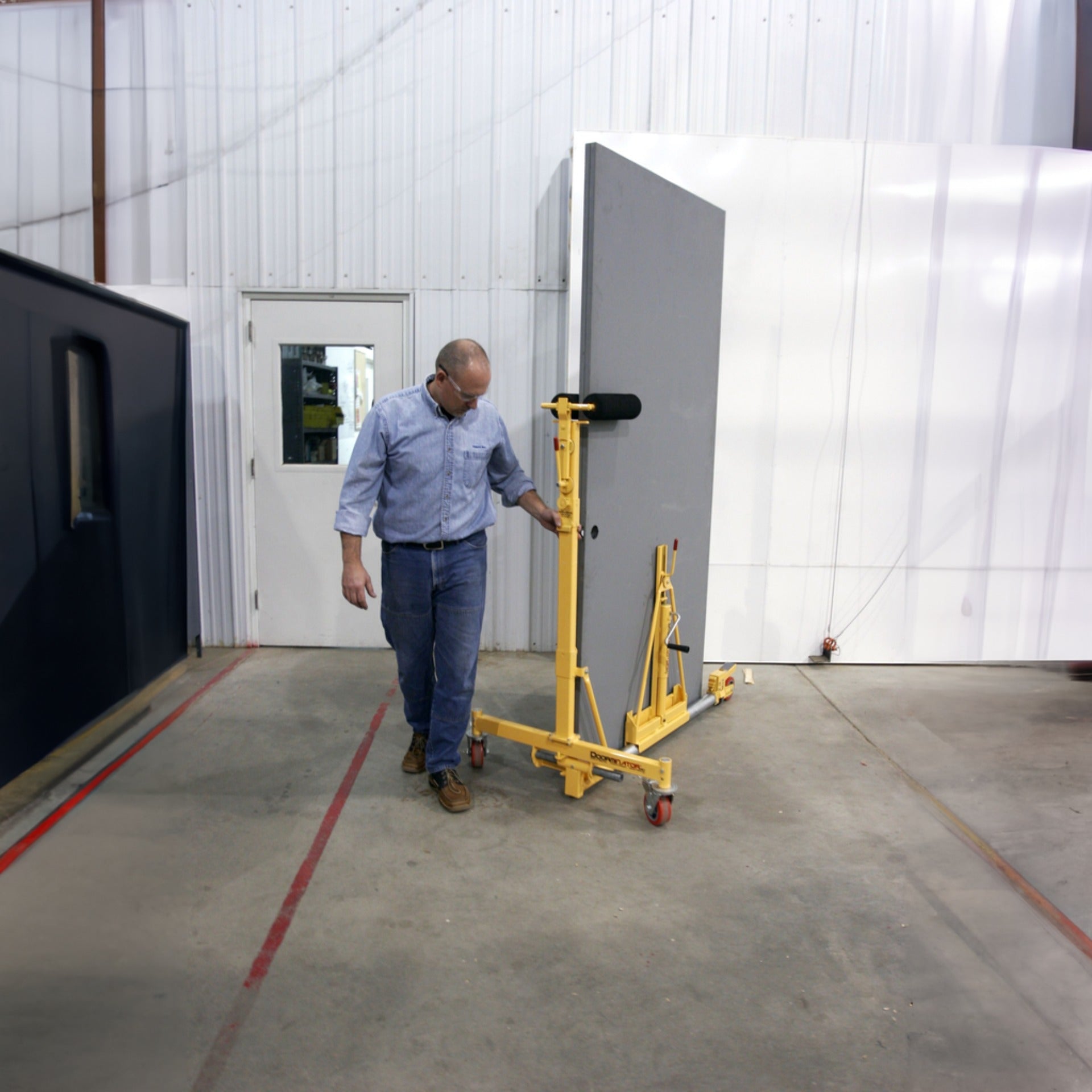 Doorminator Door Handler Model 40100 400 lbs - paragonpromfg