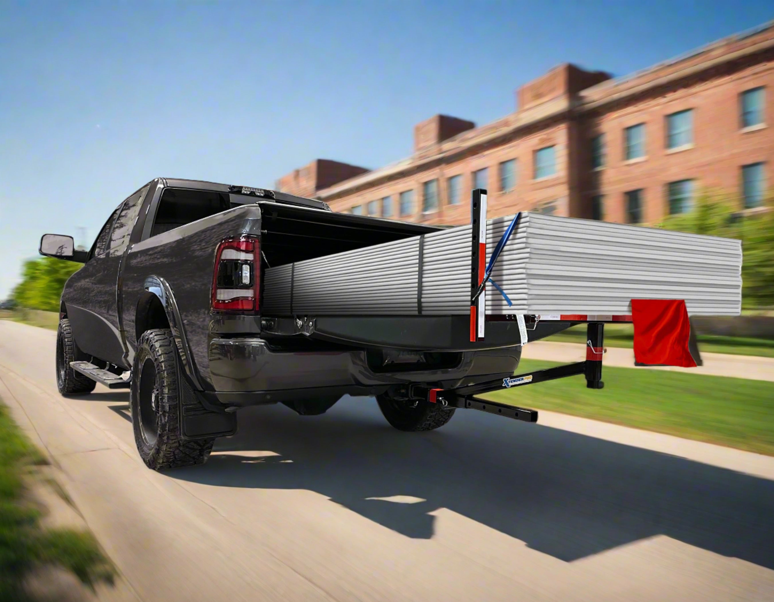 Xtender Pro™ Truck Bed Extender 750 lbs - paragonpromfg